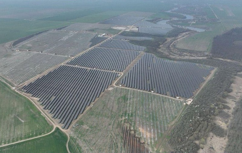 Cel mai mare parc fotovoltaic din România, de la Iepurești, s-a legat la rețea. Are o capacitate de 169 MW și se lucrează la extinderea lui