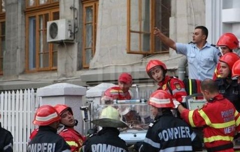 După tragedia de la Maternitatea Giuleşti, toate spitalele din Capitală vor avea detectoare de fum
