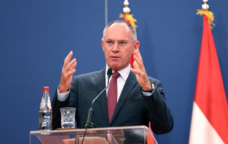 Eurodeputaţii austrieci susţin extinderea Schengen şi l-au criticat pe ministrul Gerhard Karner