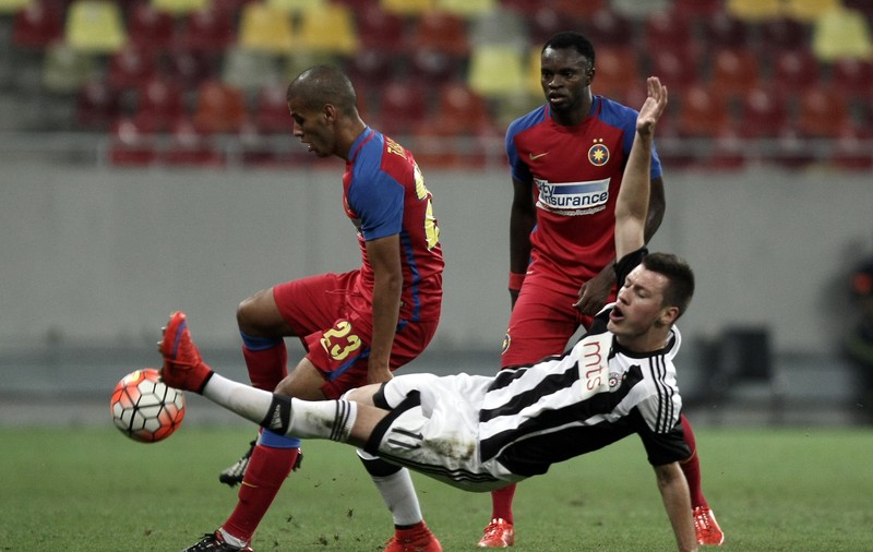 Un jucător pedepsit de Steaua. N-a făcut deplasarea la Craiova