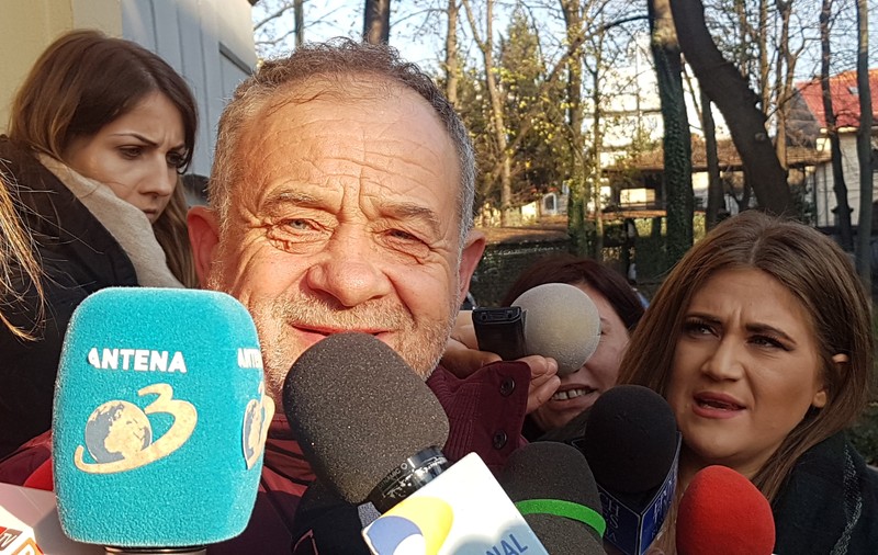 Buzatu îl apără pe Bădălău şi spune că afirmaţia acestuia despre diaspora a fost făcută la "şpriţuri cu jurnaliştii"