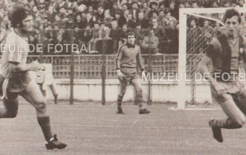 Singura vizită a lui Cruyff în România a fost în 1978! ^”Nu numai că nu i-am luat niciodată mingea, nici n-am reușit să-l ating!”