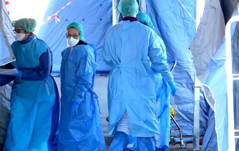 O jurnalistă care a trecut prin epidemia de SARS și a scris despre Ebola ne învață ce întrebări ar trebui să ne punem despre coronavirus