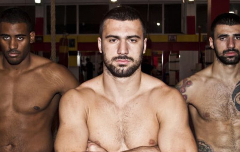 Luptătorii de la Superkombat fac fericite 100 de femei 
