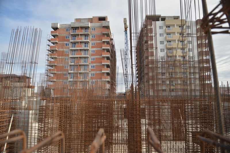 Șantierul pentru construcția unui bloc cu locuințe sociale, pe bulevardul Prelungirea Ghencea, numerele 322-326, din sectorul 6, în București, luni, 3 februarie 2020. ALEXANDRU DOBRE/ MEDIAFAX FOTO.