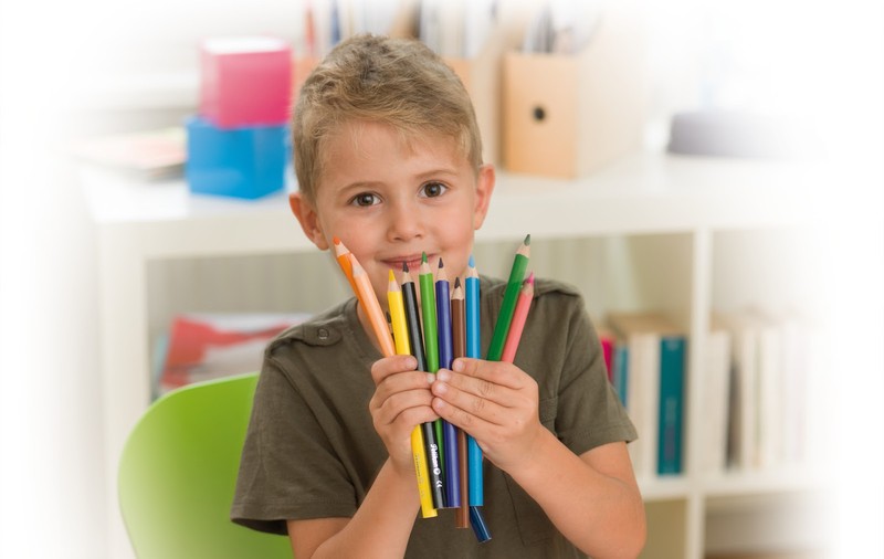 Cele mai bune creioane colorate pentru copii: Ghidul Părinților