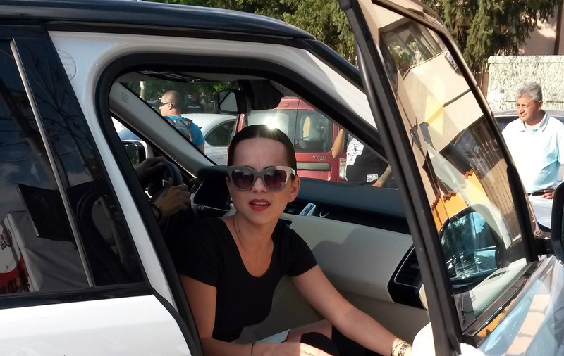Pe bunica ei o ştie toată lumea, dar cum arată mama Innei! I-a moştenit frumuseţea!
