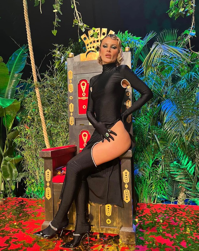 Cum răspunde Rux comentariilor răutăcioase despre felul în care arată. Influencerul a făcut declarații fără filtru la „Dincolo de copertă”: „Este mult mai puternic să fii o femeie atrăgătoare decât frumoasă”