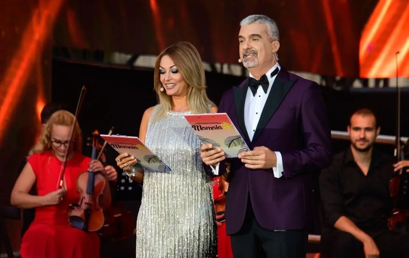 Anca Țurcașiu, apariție de senzație la Festivalul Mamaia 2024. Artista de 54 de ani a atras toate privirile cu ținuta ei