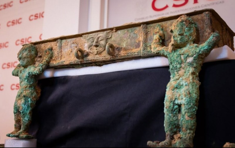 Un car de bronz unic, descoperit de arheologi în Spania alături de artefacte din Grecia și Egipt