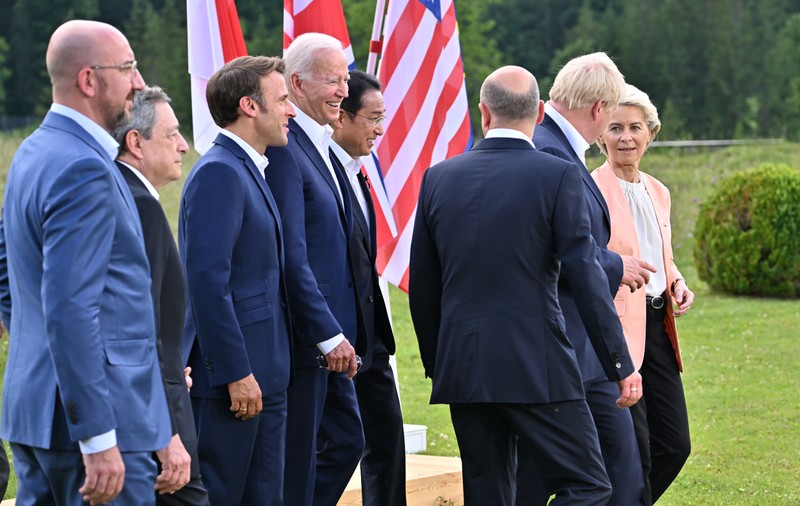 „Trebuie să ne arătăm pectoralii”. Vladimir Putin, ținta glumelor la începutul summitului G7