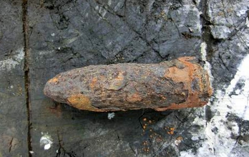 Proiectile explozive, descoperite într-o pădure din Vrancea