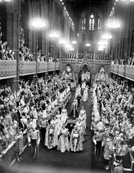 Elisabeta a II-a a urcat pe tron după moartea tatălui ei, pe 6 februarie 1952. A fost încoronată la 2 iunie 1953 la Westminster Abbey. Foto: Profimedia
