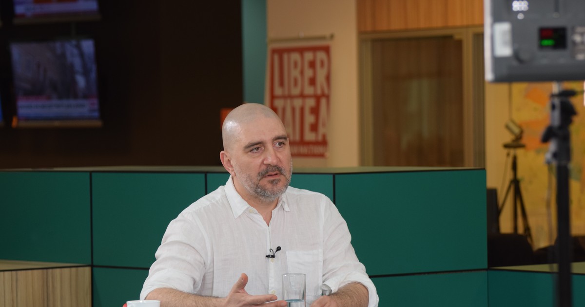 Razvan Exarhu răspunde la Kestionarul Morning Glory. Răzvan Exarhu în studioul Libertatea