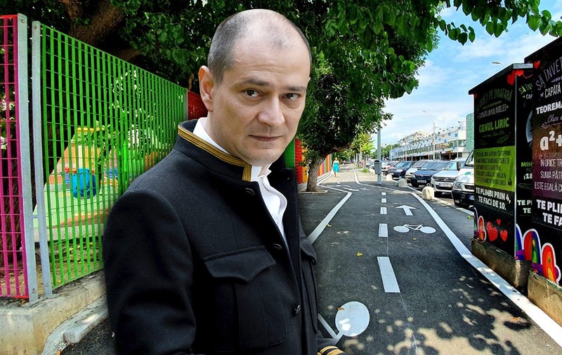 Guvernarea pe Facebook! Primarul Băluță și-a anunțat fanii virtuali când a inaugurat pistele de bicicletă, dar n-a luat aprobarea de la Poliția Rutieră, spune chiar poliția