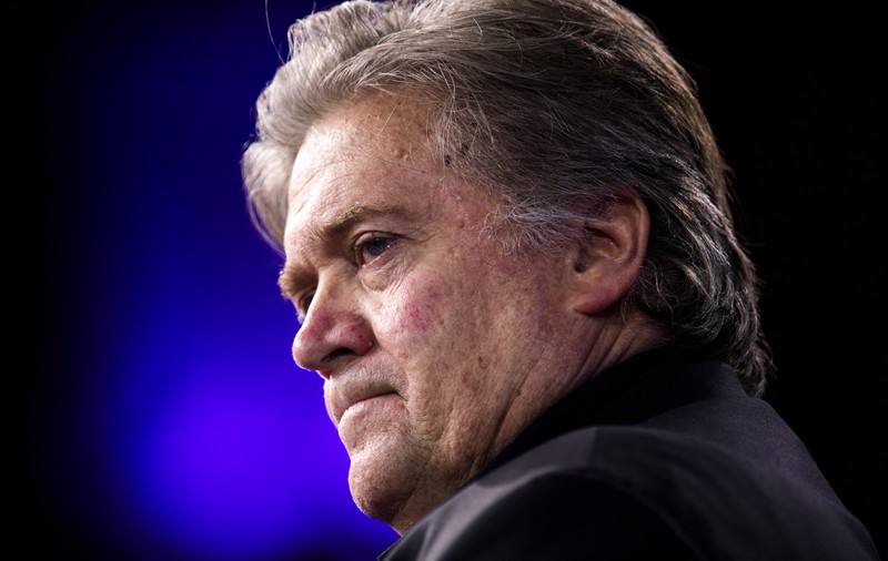 Steve Bannon a părăsit conducerea site-ului Breitbart News