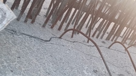 Crăpăturile formate pe grinzi