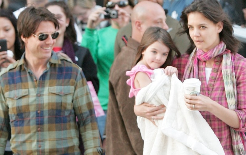 Katie şi Tom Cruise mai vor un copil 