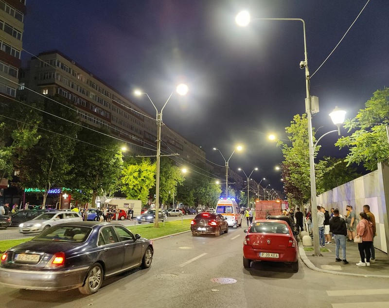 Accident în București, trei linii de tramvai blocate luni seară