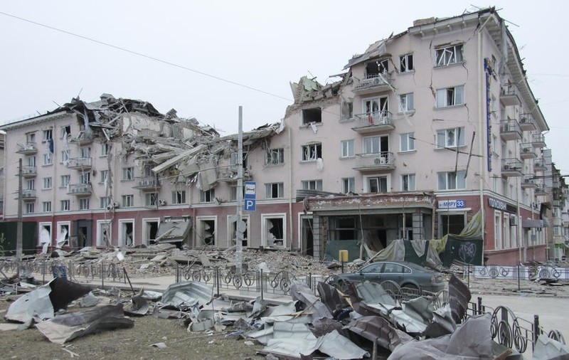 Mărturii din Cernihiv, alt oraș ucrainean rămas fără apă, curent și gaze: „Este numai cenușă”