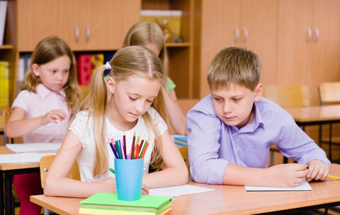 O româncă povestește despre sistemul de educație din Olanda: „Copiii încep școala la patru ani. Nu au teme, nu primesc note, nu există deloc presiune”