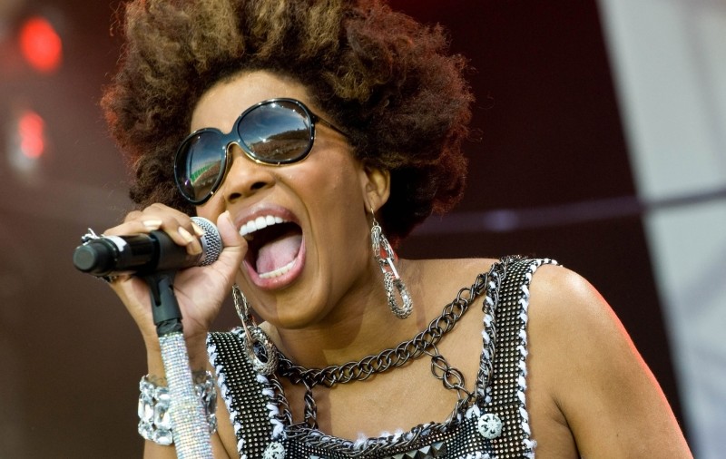 Macy Gray concertează în cinci zile la Bucureşti
