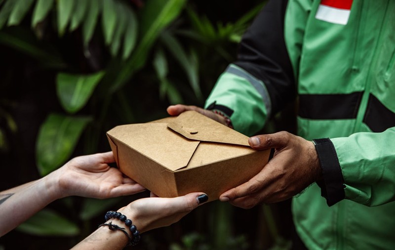 Black Friday pentru afacerea ta HoReCa: pachete de ambalaje eco-friendly și produse de curățenie la prețuri reduse