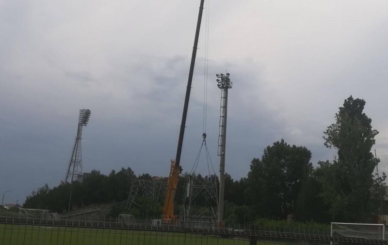 A început demolarea stadionului ”Steaua”! ”Templul” a fost inaugurat în urmă cu 44 de ani și a găzduit marile succese ale ”roș-albaștrilor”, dar și ale naționalei