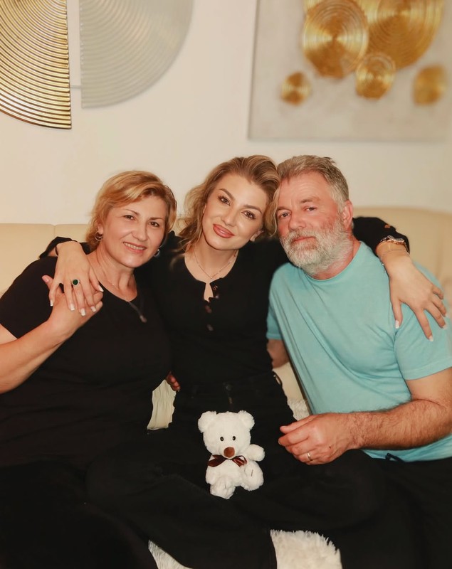 Prima apariție a Codruței Filip după divorțul de Valentin Sanfira. Apropiații sunt îngrijorați pentru ea: „Este devastată”
