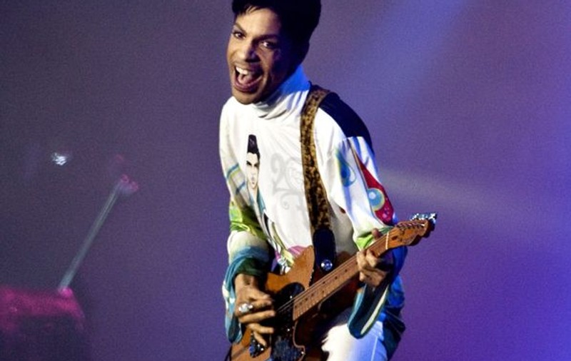 Prince: "Chitara electrică m-a ajutat să-mi menţin podoaba capilară"
