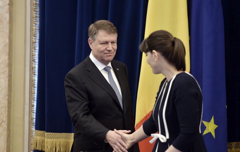 Klaus Iohannis: „CCR are obligația de a revizui de îndată nu numai decizia referitoare la revocarea doamnei Kovesi”