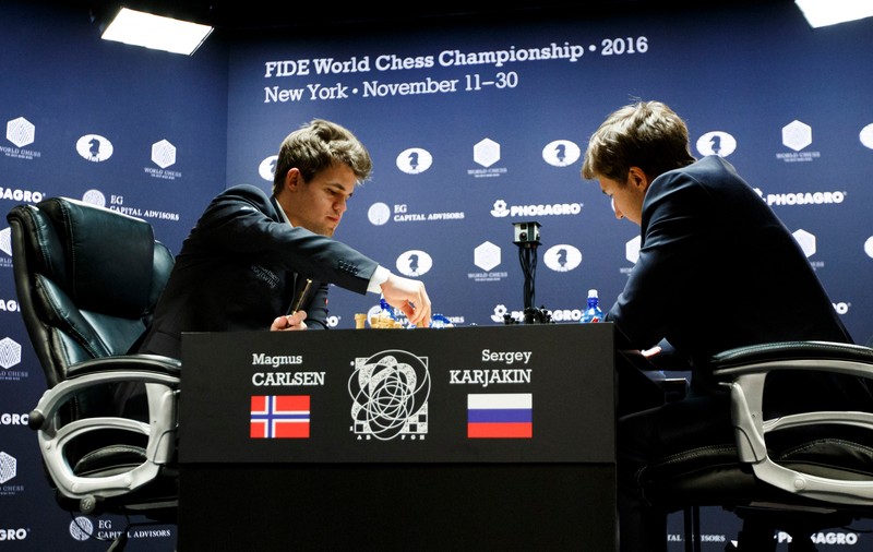 A cincea remiză în meciul pentru titlul mondial la șah dintre Magnus Carlsen și Serghei Kariakin