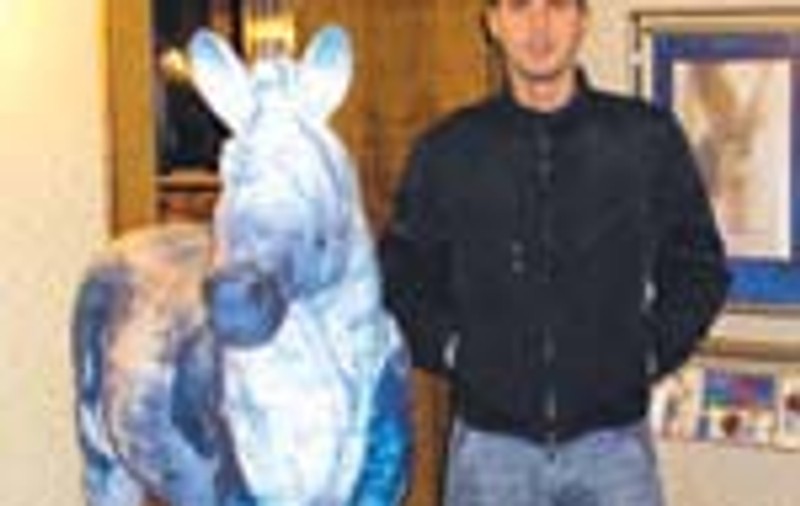 Asteapta cu nerabdare sa se mute la casa lui