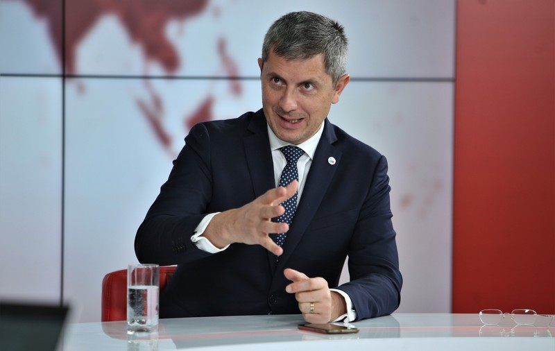 Vicepremierul Dan Barna nu exclude concedieri pentru bugetari în 2021