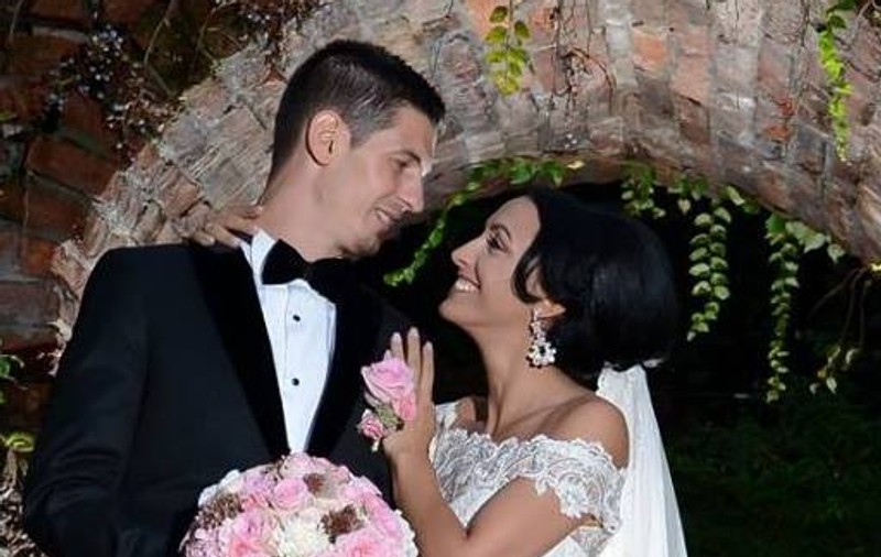 Nuntă mare în fotbal: un dinamovist și-a pus pirostriile!
