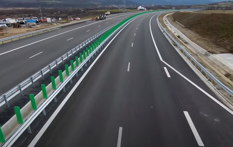 Primul tronson al autostrăzii A1 Sibiu – Pitești, deschis azi traficului, cu patru luni înainte de termenul anunțat pentru finalizarea lucrărilor