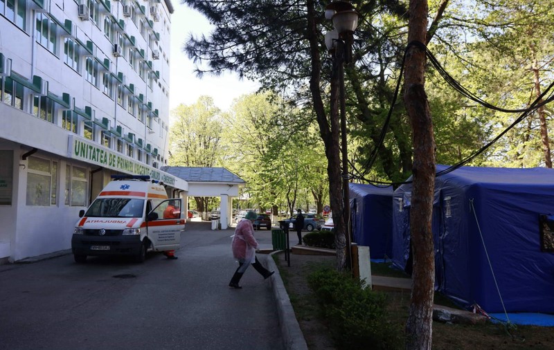 Anchetă în Vrancea, după decesul unui bărbat care a ajuns la spital pentru că nu putea vorbi. A murit la câteva ore de la internare