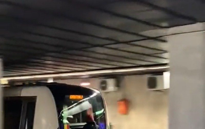 Poliția din București, avertisment despre un nou trend periculos la metrou: „Viața este mult mai prețioasă decât câteva secunde de faimă pe internet”