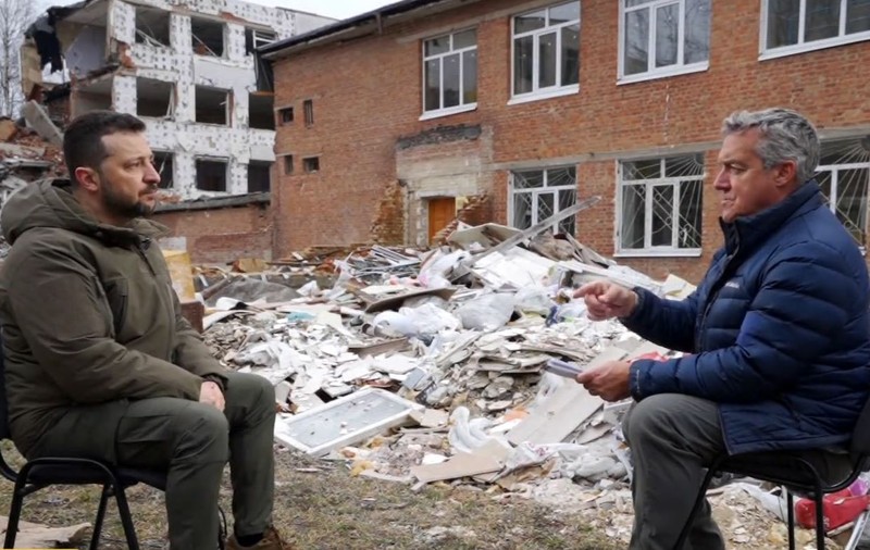 Zelenski avertizează, într-un interviu acordat CBS, dintre ruine: „Putin va împinge rapid războiul pe teritoriul NATO”