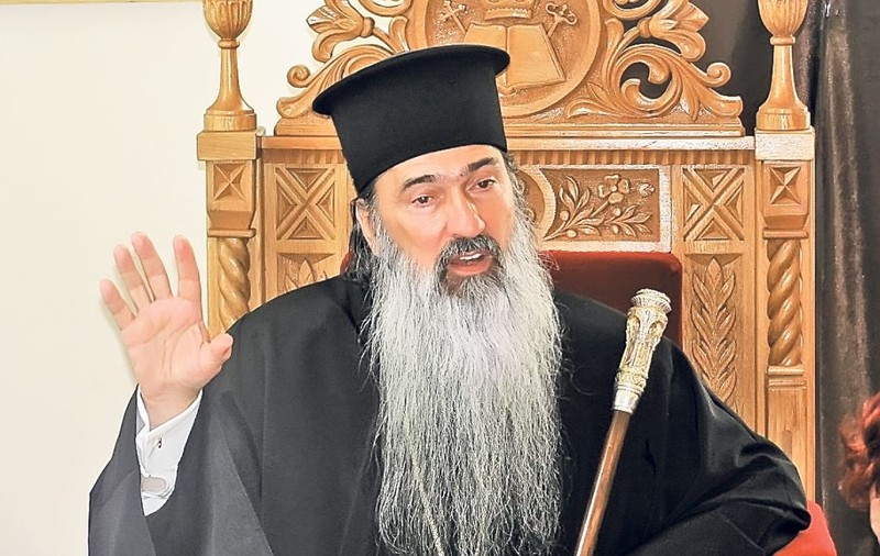 Arhiepiscopul Tomisului a fost trimis în judecată de DNA. ÎPS Teodosie scapă de acuzațiile de luare de mită, dar nu și de probleme