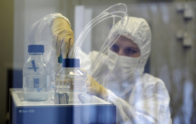 O femeie depistată pozitiv pentru coronavirus s-a plimbat o săptămână prin Hunedoara, deși trebuia să stea izolată la domiciliu