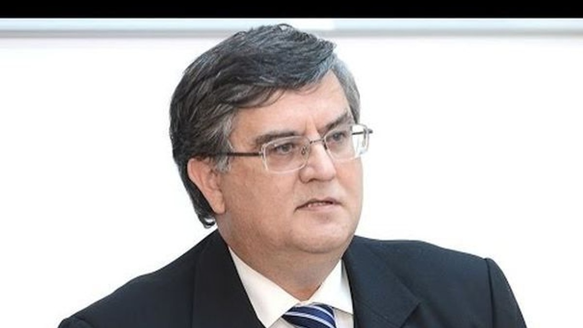 fostul ministru al Educaţiei Mircea Dumitru nu a fost lucrător sau colaborator al Securităţii