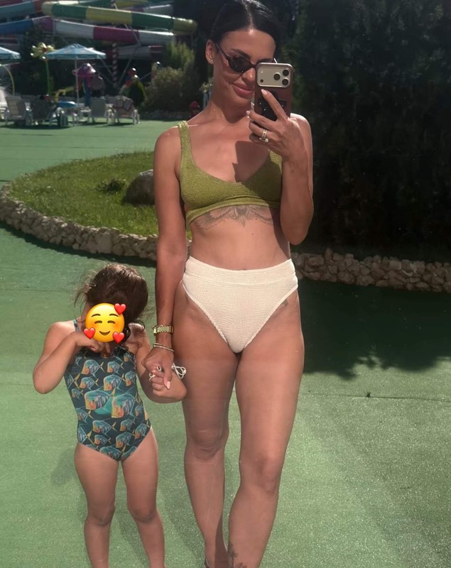 Imagini cu Andreea Popescu în costum de baie. A slăbit 14 kilograme, iar acum are silueta mult visată