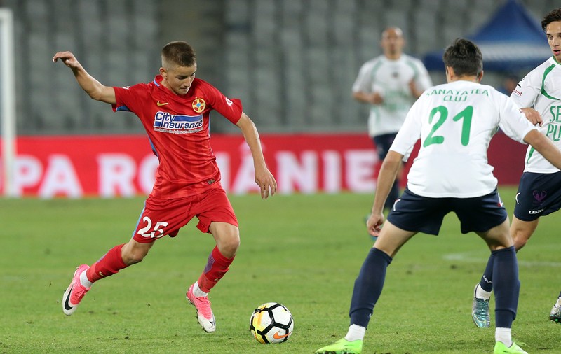 Mihai Stoica îl compară pe Pacionel cu Florin Cernat. ”Are 16 ani, dar vede fotbalul ca un fotbalist bun de 30 de ani”