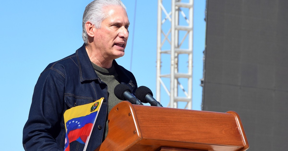 Miguel Diaz-Canel, prim-secretarul Partidului Comunist Cubanez, ține un discurs la un miting pro-Maduro Foto: Profimedia