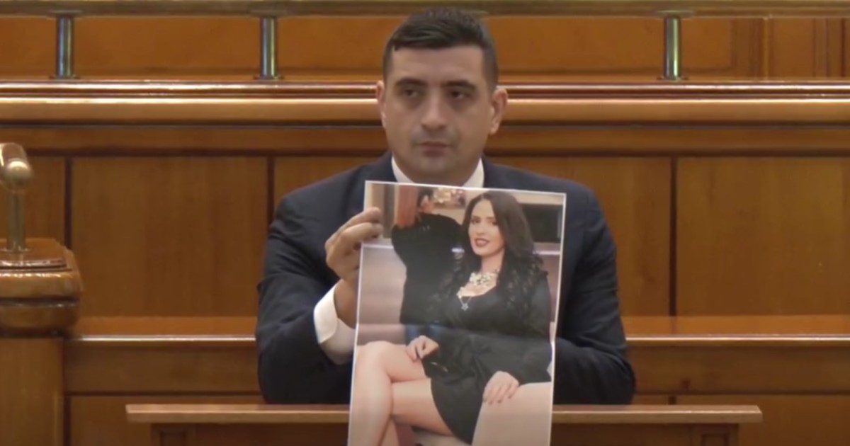George Simion arată o poză cu Monica Hunyadi, în Parlament.