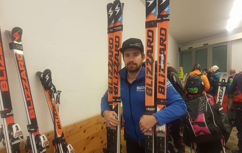 Schiorul Ioan Achiriloaie, primul sportiv român calificat la Jocurile Olimpice de Iarnă 2018, este unic în lume. Brașoveanul își lustruiește singur schiurile! VIDEO