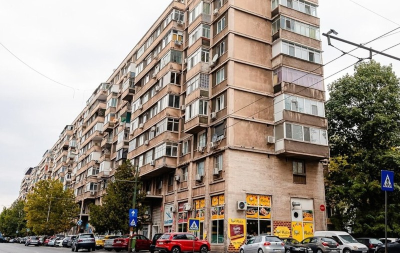 Bloc cu 523 apartamente din București, consolidat fără relocarea tuturor locatarilor. Nicușor Dan anunță o premieră în construcții