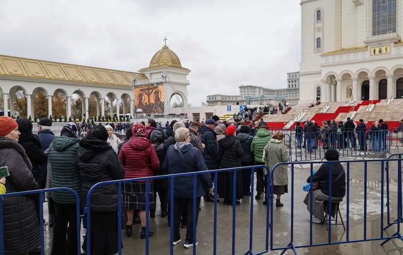 Numărul impresionant de oameni care au vizitat Catedrala Mântuirii Neamului în 10 zile de la inaugurare și programul de vizitare în noiembrie și decembrie