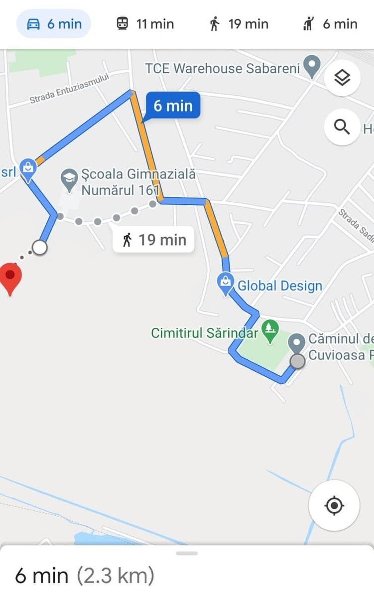 Cadavrul a fost găsit în câmp, la aproximativ 2,3 km de căminul de bătrâni